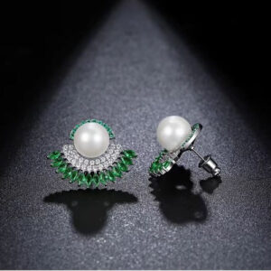Серьги Spring Aura с белым Shell Pearl