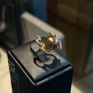 Кольцо Pearl Lighting серии Bauhaus Champagne Gold