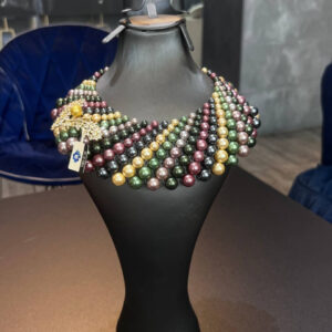 Ожерелье Pearl Collar в ярких тонах Shell Pearl