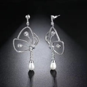 Серьги Butterfly с белым Shell Pearl