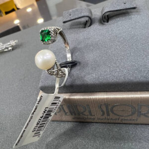 Изящное кольцо Pearl Horn